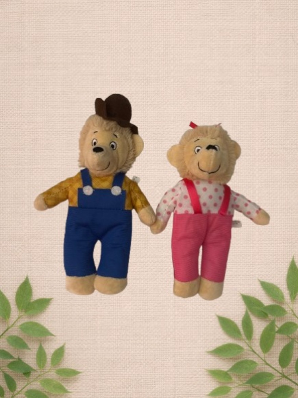 The Berenstain Bears Plush Set – Mama & Papa Bear 2022 Collectible Pair